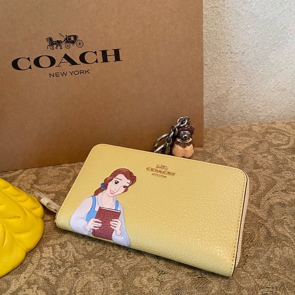 Coach Disney Belle Wallet, Hang Tag NEW - Picture 2 of 6